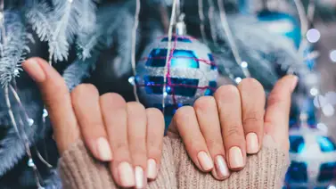 Manicura para elevar el look navideño: colores y diseños que son tendencia Manicura para elevar el look navideño: colores y diseños que son tendencia