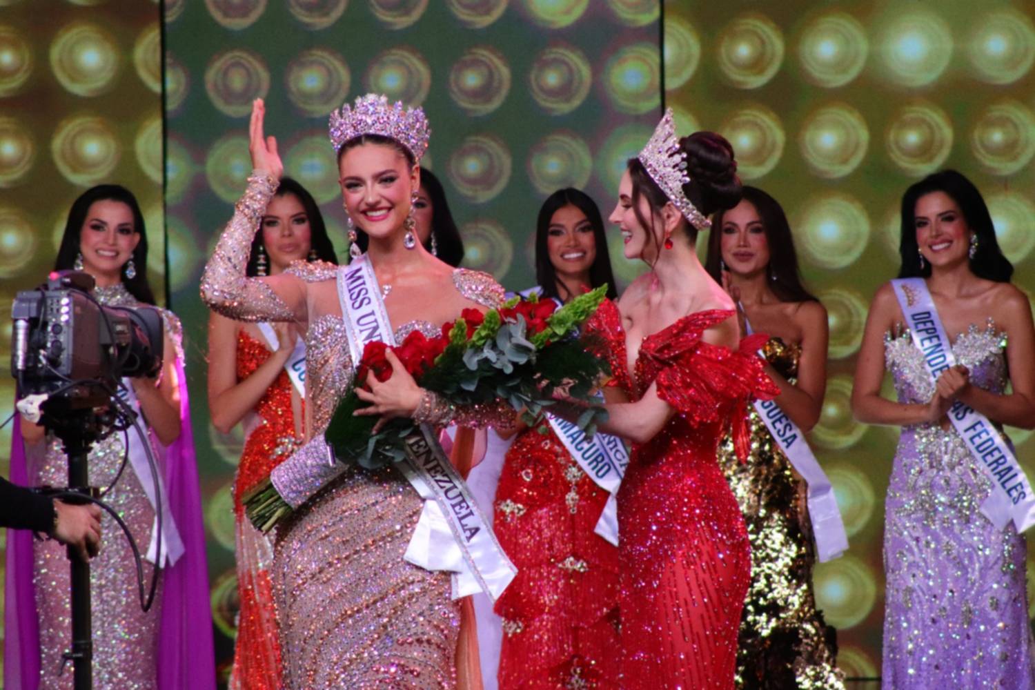 Clara Vegas viene “con todo” de cara al Miss Universo 2026: exclusiva 2001