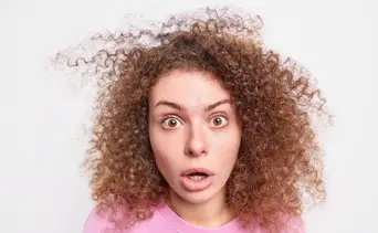 Esta es la planta rica en vitaminas ideal para combatir el frizz: aprende a preparar la mascarilla en menos de 10 minutos