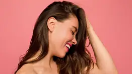 Fórmula casera a base de limón para eliminar la grasa del cabello: así debes aplicarla para aprovechar su efecto
