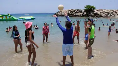 2001ONLINE - VENEZUELA - ENERO PLAYA 2001ONLINE - VENEZUELA - ENERO PLAYA