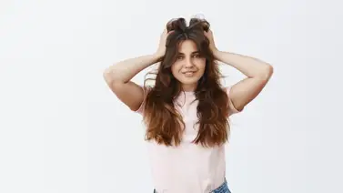 Fórmula natural: mezcla cuatro ingredientes ricos en vitaminas que siempre tienes en la despensa y combate el frizz rápidamente Fórmula natural: mezcla cuatro ingredientes ricos en vitaminas que siempre tienes en la despensa y combate el frizz rápidamente