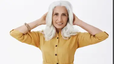 Luce una melena radiante en la fiesta de Año Nuevo: deja atrás las canas con este tinte casero Luce una melena radiante en la fiesta de Año Nuevo: deja atrás las canas con este tinte casero